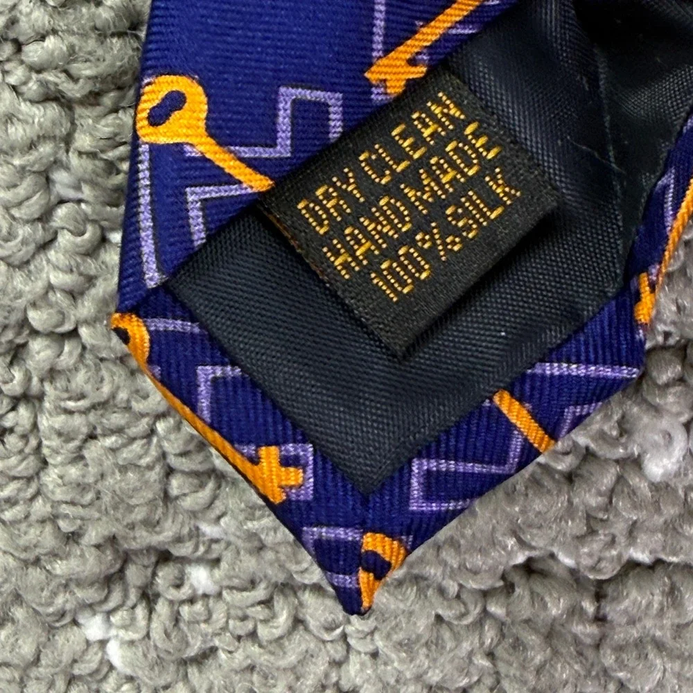 Alynn Necktie Mens OS Purple Gold Key Geometric Silk Business Preppy Novelty